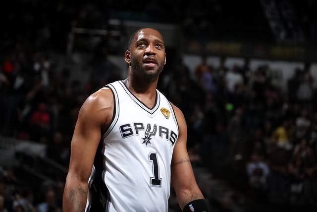 浙江队为余嘉豪注册 队内仅吴前一人身背顶薪